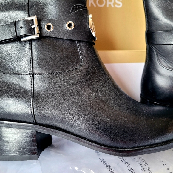 MICHAEL KORS LEATHER BOOTS 5.5M - Picture 5 of 10